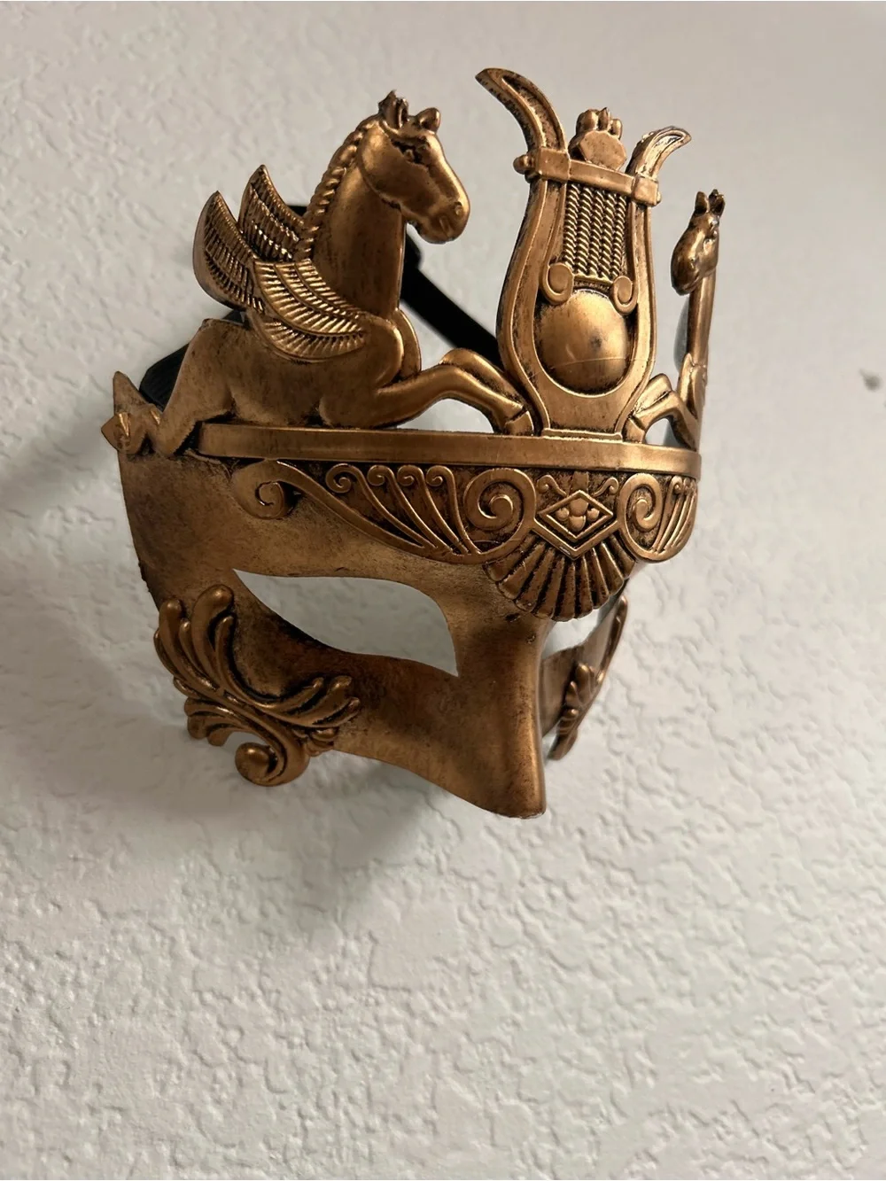 Gold Venetian Style Men's Mask - Decorative Accessory